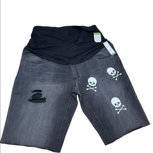 Handcrafted Maternity Gray Skinny Distressed Jean Skull shorts in Size XL